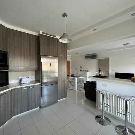 Majestic Boutique Apartment/2br Apartament Nikozja