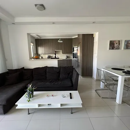 Majestic Boutique Apartment/2br