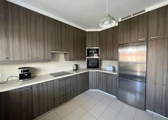 Majestic Boutique Apartment/2br Διαμέρισμα